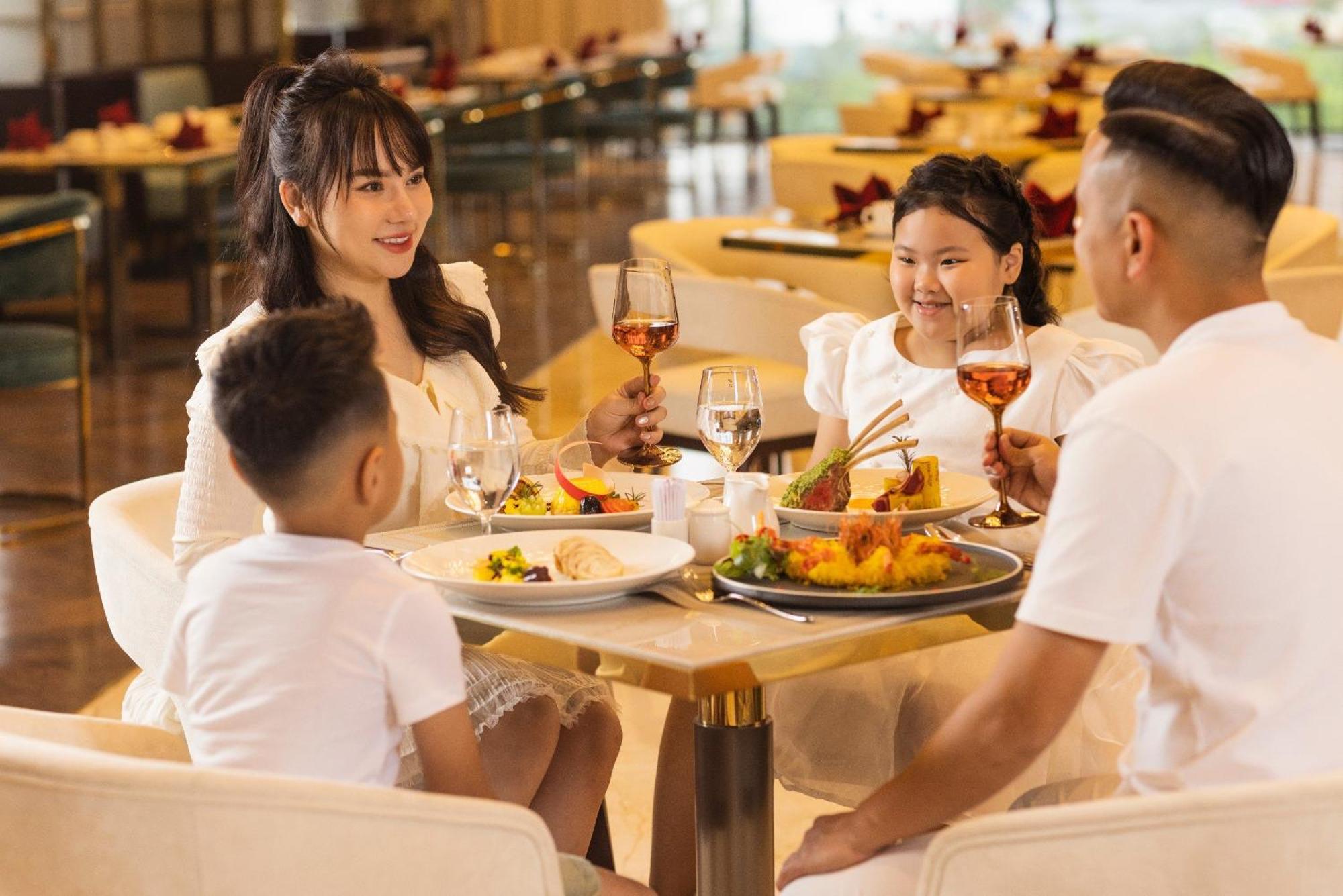 Готель Radisson Blu Ha Long Bay Екстер'єр фото