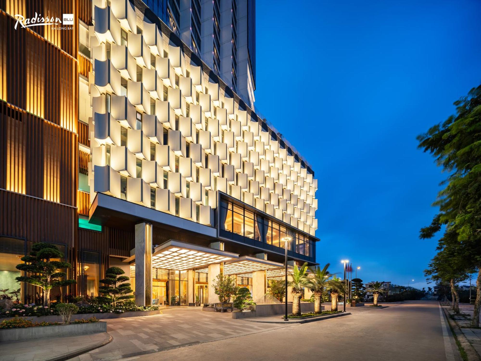 Готель Radisson Blu Ha Long Bay Екстер'єр фото