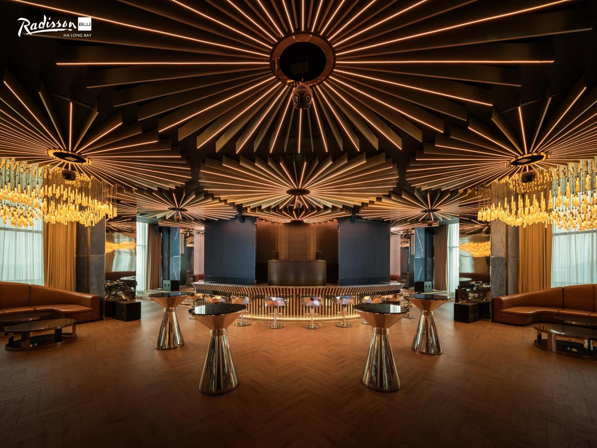 Готель Radisson Blu Ha Long Bay Екстер'єр фото