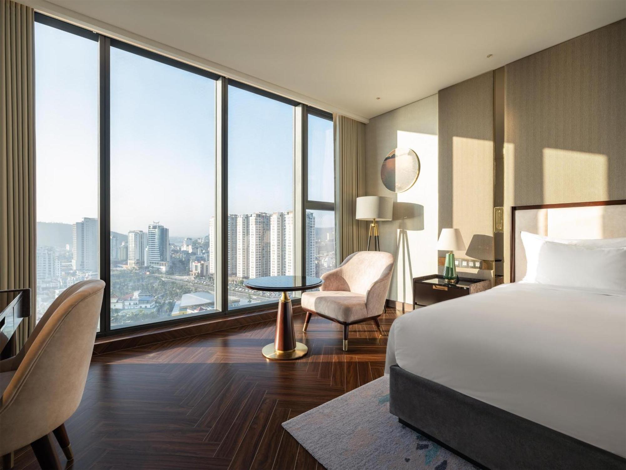 Готель Radisson Blu Ha Long Bay Екстер'єр фото